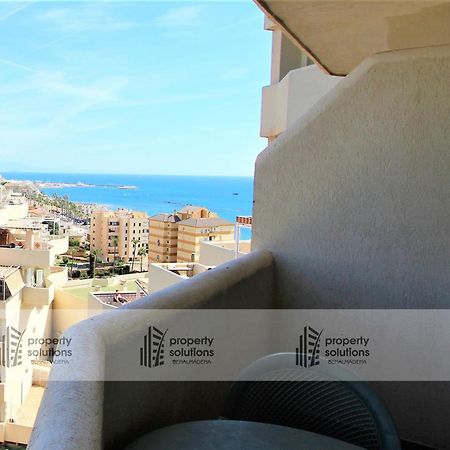 Benalbeach 1010 - Vista Al Mar - Piscina Todo El Ano - Primera Linea De Playa Benalmádena Eksteriør billede