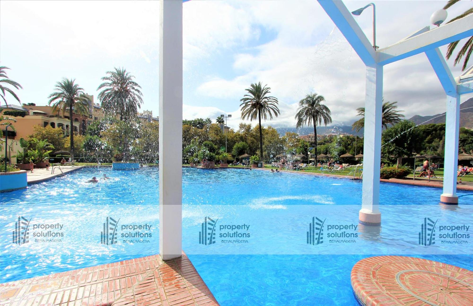 Benalbeach 1010 - Vista Al Mar - Piscina Todo El Ano - Primera Linea De Playa Benalmádena Eksteriør billede