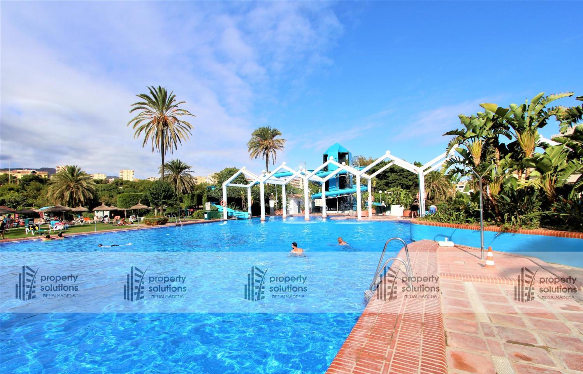 Benalbeach 1010 - Vista Al Mar - Piscina Todo El Ano - Primera Linea De Playa Benalmádena Eksteriør billede