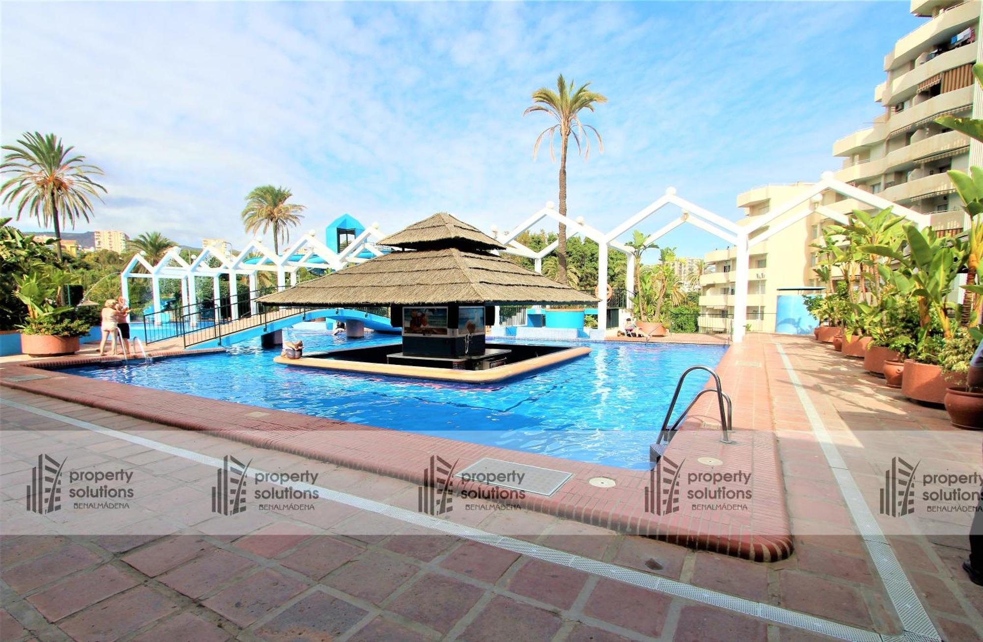 Benalbeach 1010 - Vista Al Mar - Piscina Todo El Ano - Primera Linea De Playa Benalmádena Eksteriør billede