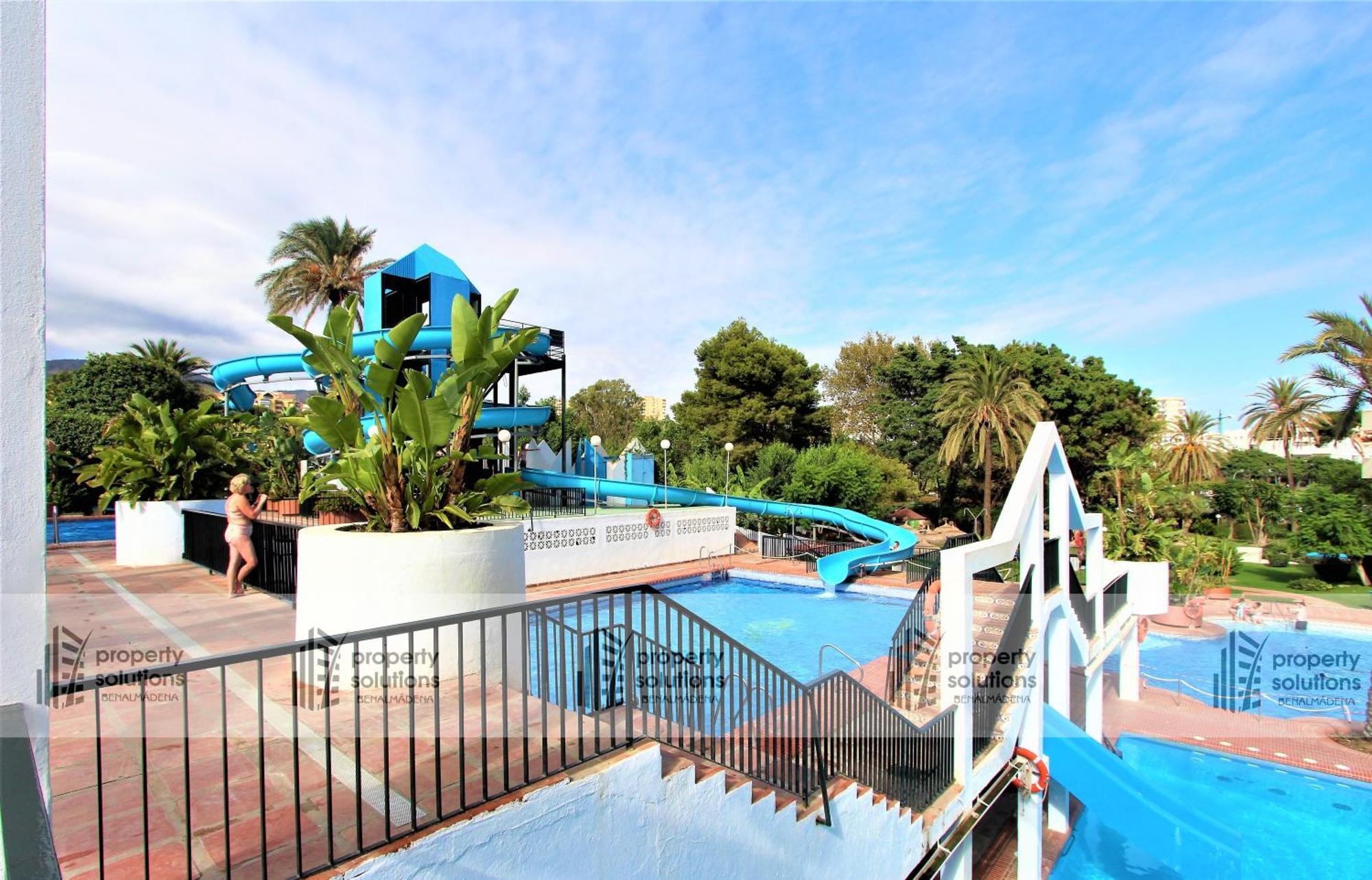 Benalbeach 1010 - Vista Al Mar - Piscina Todo El Ano - Primera Linea De Playa Benalmádena Eksteriør billede