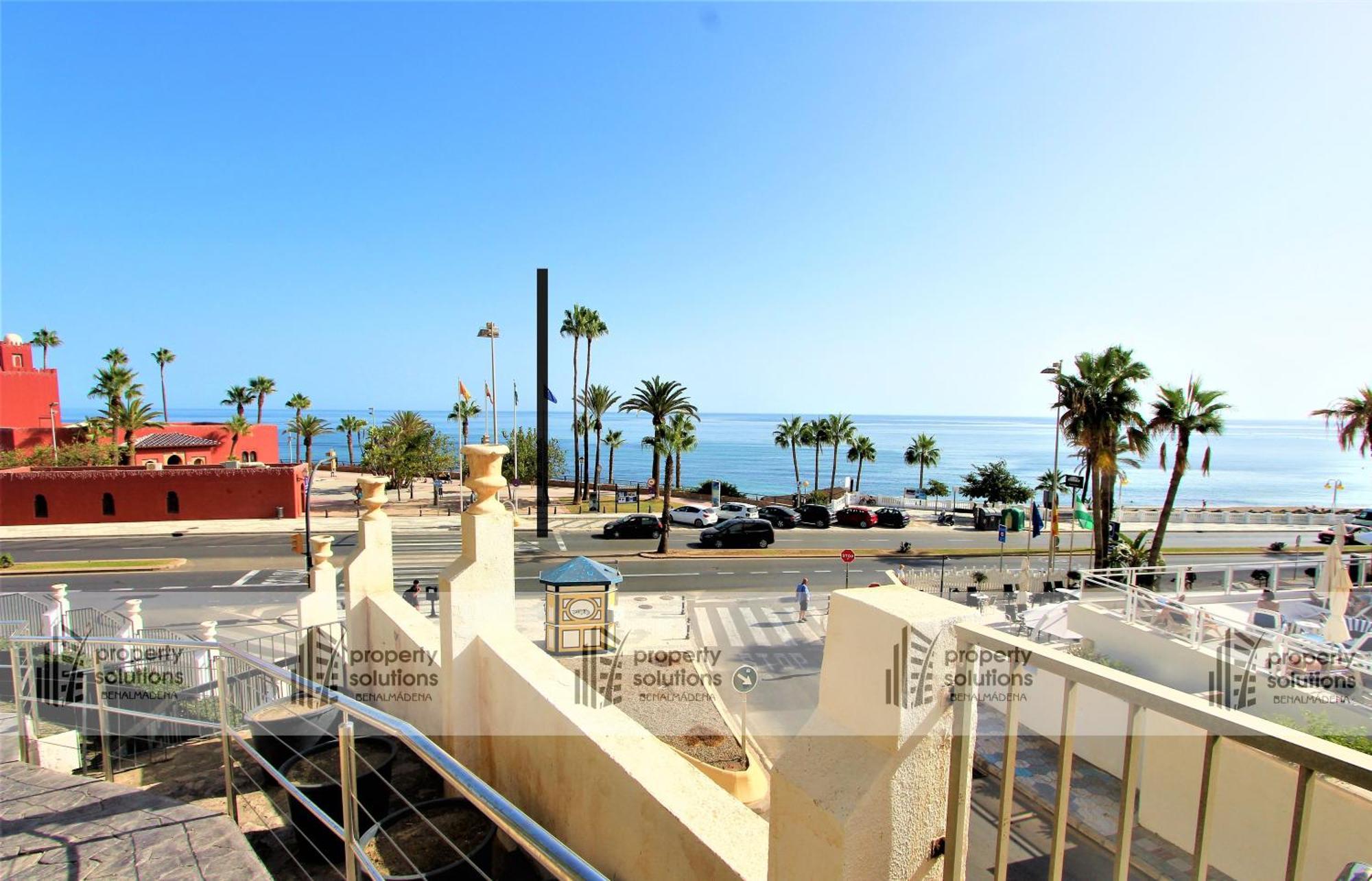 Benalbeach 1010 - Vista Al Mar - Piscina Todo El Ano - Primera Linea De Playa Benalmádena Eksteriør billede